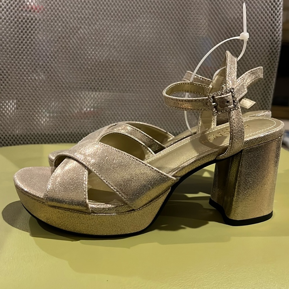 Kenneth Cole womens block heel shoes size 5.5 new without tags